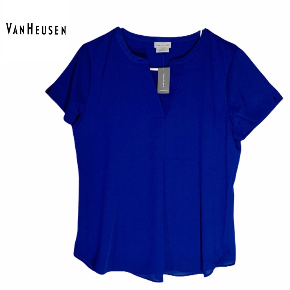 Van Heusen Shirt. Size Medium. New with Tags.